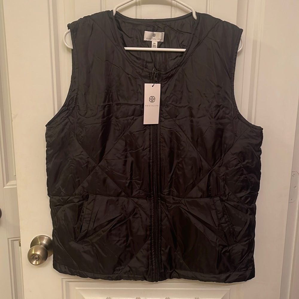 Socialite puffy vest